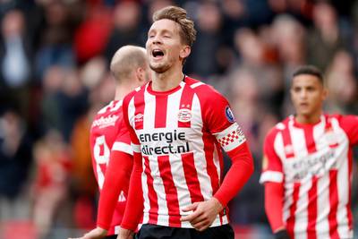 De Jong doorbreekt grens 100 PSV-doelpunten: ‘Dit is heerlijk’