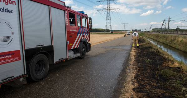 Bermbrand Valburg snel onder controle