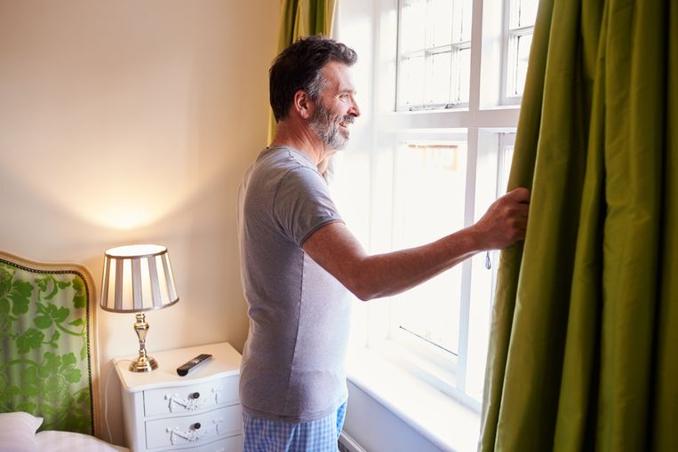 Stond jij er al eens bij stil dat je, nu je het merendeel van je tijd in je ‘kot’ doorbrengt, wellicht een pak ongezonde lucht inademt? Wij lijsten de grootste boosdoeners op en vertellen wat je er zelf aan kan doen.