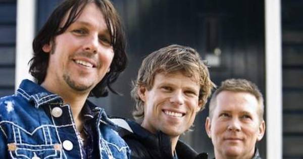 3js Komen Met Engelse Versie Van Je Vecht Nooit Alleen Muziek Ad Nl