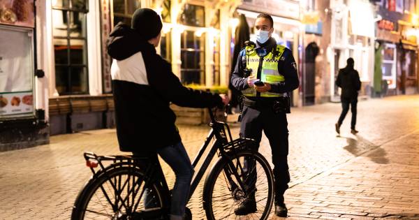 Nu trending via @ADnl Boa's en politie worstelen met handhaving: ‘Meer zwartrijders, meer agressie' | Binnenland.