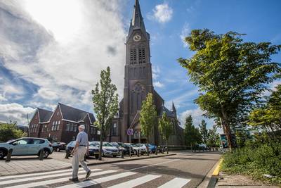 Ontucht in Poeldijk: 'Waarom moet dit opgerakeld?'