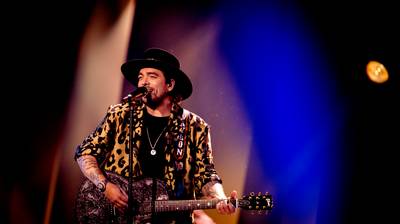 Waylon eindigt op achttiende plaats en verliest van kippenact