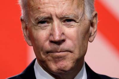 ‘Handtastelijke’ Joe Biden: Ik zal meer afstand houden