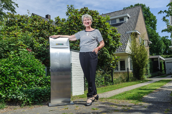 Hiske Loomans, after three years tracking her stolen mailbox back. Photo: Christian van der Meij