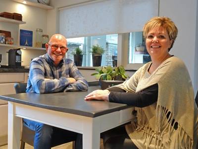 Oplossing woningnood: ouderen moeten jongeren in huis nemen