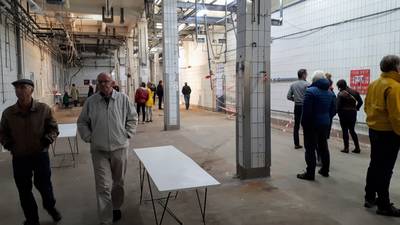 Drukte bij voormalige slachterij Hilckmann voor de sloophamer komt