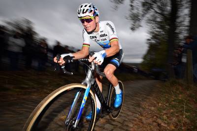 Totale off-day voor Van der Poel op Koppenberg