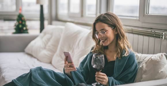 Vergeet het aperitief: vanavond klinken we op het digitaal e-peritief