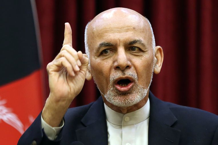 Rivalen Ghani en Adullah allebei ingezworen als president ...