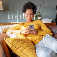 Waarom vrouwen en mannen online zo anders communiceren