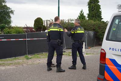 Wapens gevonden bij politieactie op terrein Jan B. in Hulten, topcrimineel blijft in cel