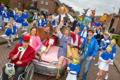 Recordaantal deelnemers aan carnavalsoptocht Deurningen