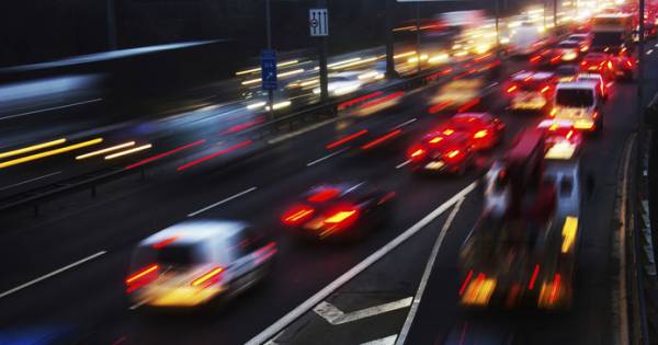 Vertraging op A59 tussen Made en Waspik door bergingswerkzaamheden - BD.nl