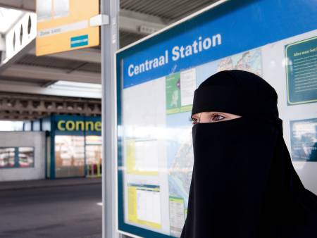 Burqa Debat In De Digitale Hofstad