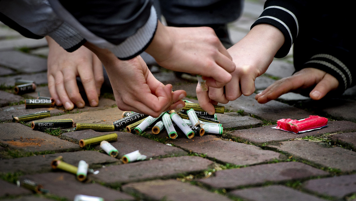 11 Jarig Jongetje Verliest Hand Bij Afsteken Vuurwerk Het Parool