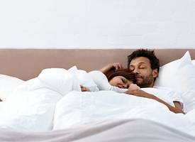 5 slimme tips om heerlijk te slapen met je geliefde