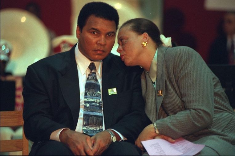 muhammed ali was een narcist vol tegenstellingen het parool