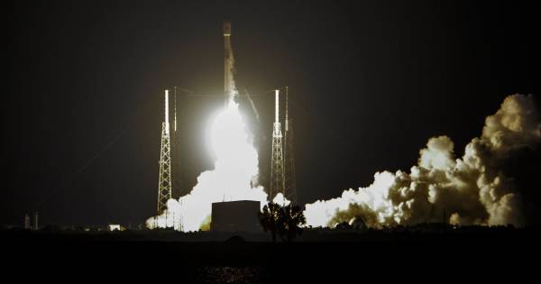 Werken Aan Een Raket Met Elon Musk Spacex Heeft 500
