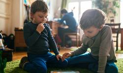 Tips van mama’s voor mama’s: zo bewaar je de vrede nu je met z’n allen thuis zit