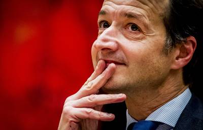 LIVE: 'Groningers worden aan hun lot overgelaten, slappe hap Wiebes'