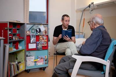 Niet alleen kinderen hebben baat bij voorlezen