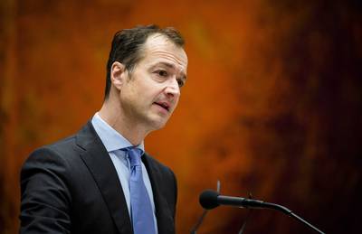 LIVE: Boze Groningers in de file, debat uitgesteld