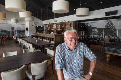 Oud-wethouder Van de Wiel nieuwe beheerder van café Ome Toon in Biest-Houtakker