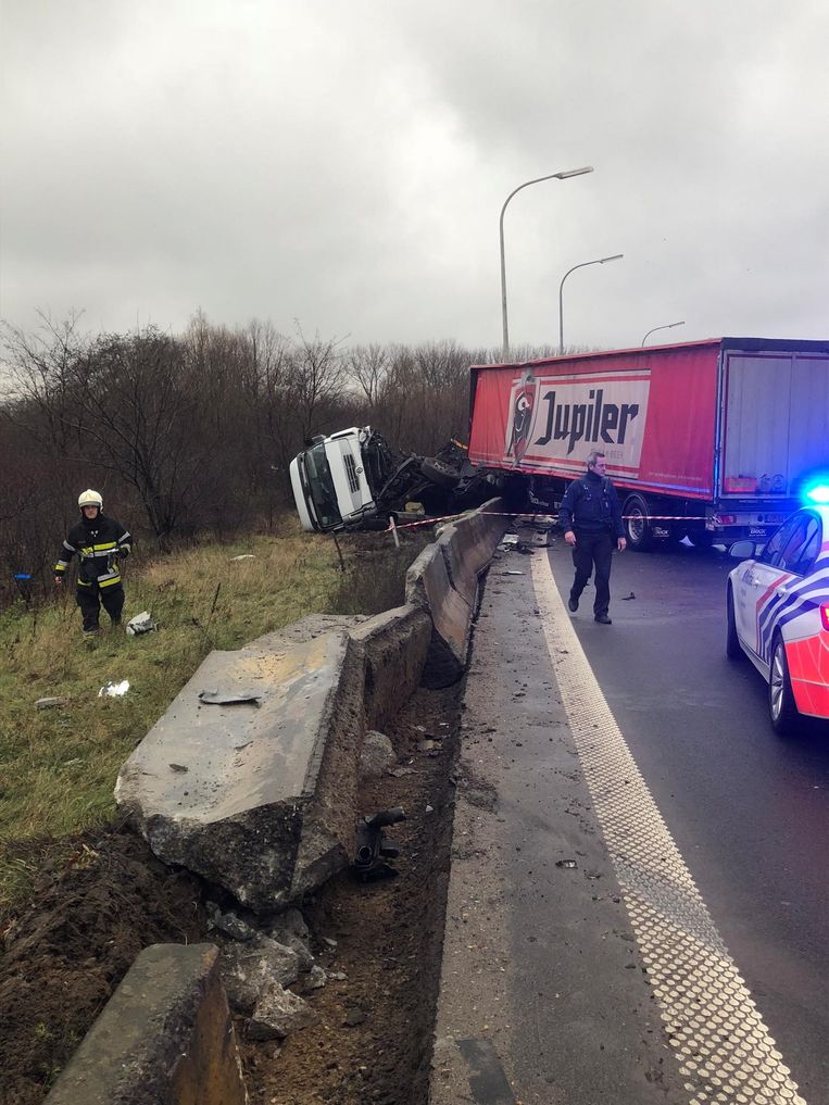 De chauffeur verloor de controle over het stuur.