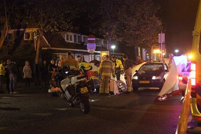 Voetgangster geschept door auto en raakt ernstig gewond in Doesburg