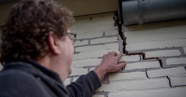 Het huis van Bert uit Dreumel zit vol met scheuren: ‘Het water was altijd hóóg, niet láág’