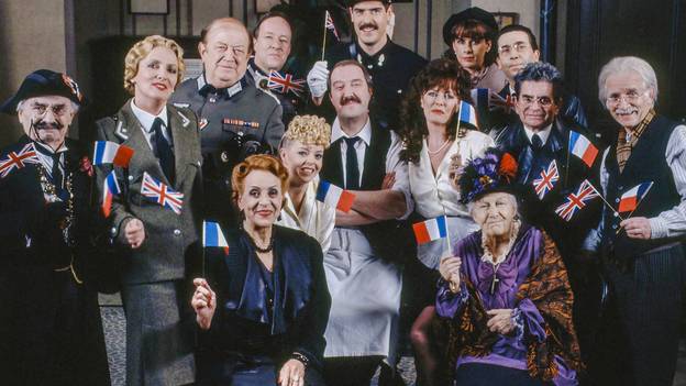 Allo Allo Xmas Special - A Bun in the Oven