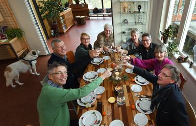 Kerstlunch voor singles in Varik: ‘Natuurlijk mis ik wel eens iemand in mijn nabijheid’