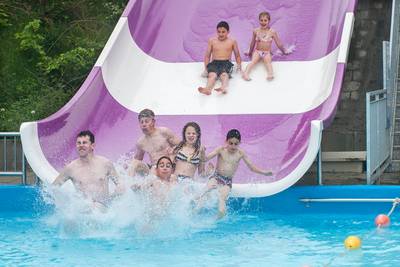 Coronaregels soepeler: Zwembad de Mors in Delden opent ook ondiepe baden