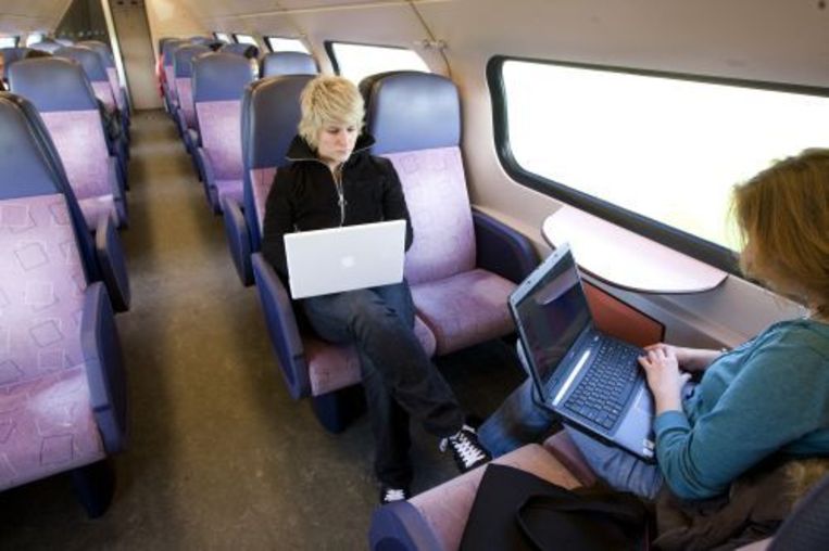 Eerste NS-trein met gratis internet rijdt | Het Parool