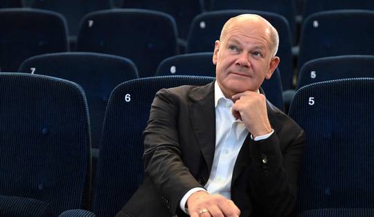 Socialisten van Scholz houden verrassend stand tegen radicaal-rechts Afd in Brandenburg, tonen eerste exitpolls