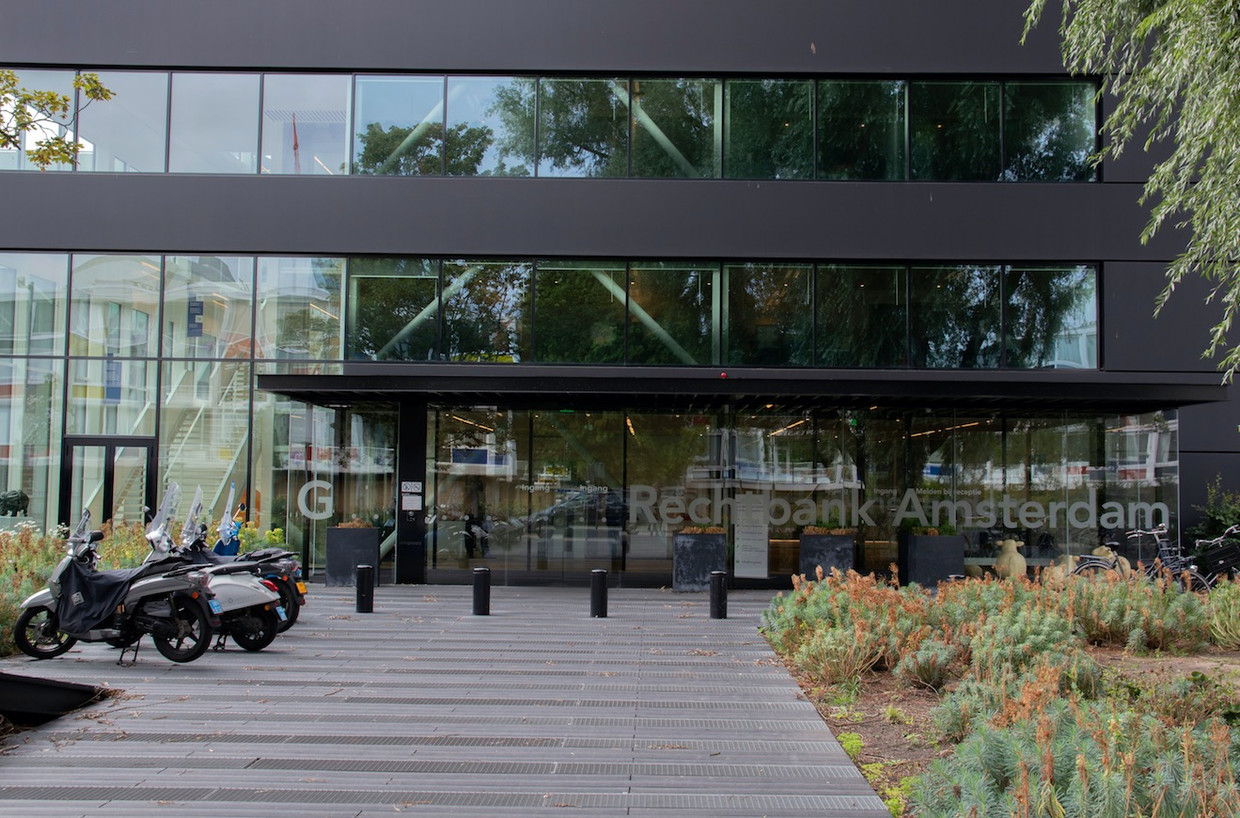 Sekte tersebut mengajukan gugatan terhadap Festival Film Bushra