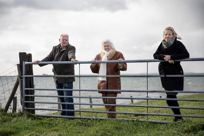 Lisa Bom stuit op verzwegen familiedrama en gaat in Verdronken Verdriet op zoek naar het verhaal