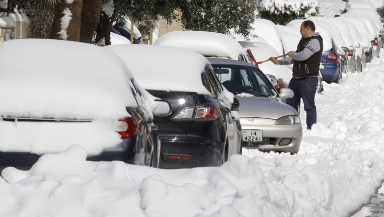 Sneeuw houdt scholen in Jeruzalem dicht | Nieuws | HLN