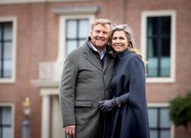 Het koningspaar spreekt hun medeleven uit naar de slachtoffers van de explosie in Den Haag