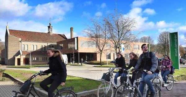 Metameer krijgt fors minder leerlingen over de vloer