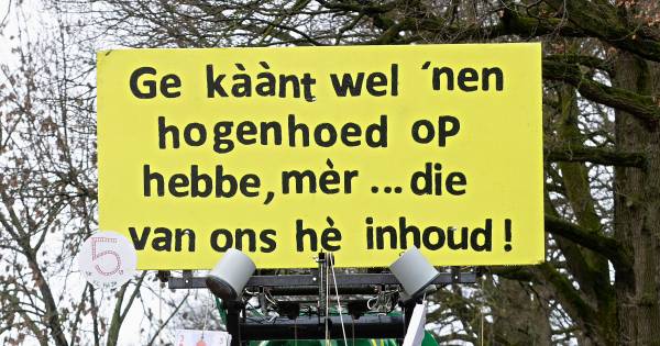 Het zwarte goud vloeit rijkelijk tijdens optocht in Vlierden