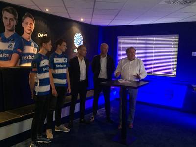 De Graafschap contracteert e-sporters uit FIFA-academie van Ruud Gullit
