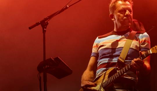 dEUS op Pukkelpop: een parelende long island iced tea, zij het één die uitzonderlijk niet perfect gemixt was ★★★☆☆
