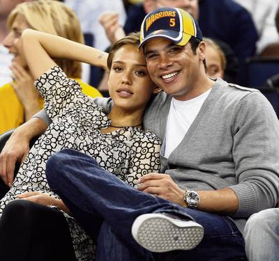 Actrice Jessica Alba zet kerngezond zoontje op de wereld