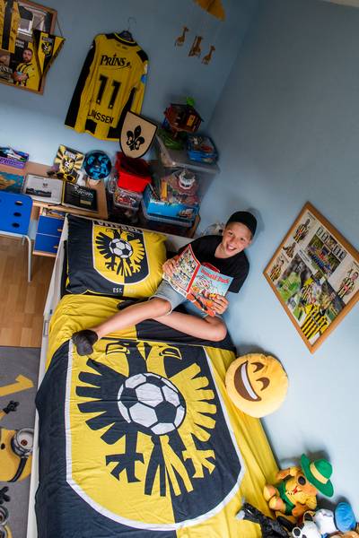 Bram (11) uit Ede heeft kamer vol Vitesse-spullen: ‘Ik ben groot fan’