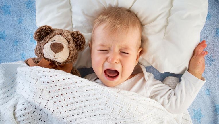 Elke Avond Naast Zijn Bed Wachten Tot Zoonlief Slaapt Trouw