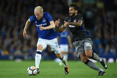 Everton zonder geblesseerde Klaassen naar Split