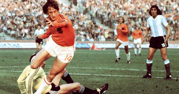 Oranjeshirt 1974 Zorgt Opnieuw Voor Rel Nederlands Voetbal Ad Nl
