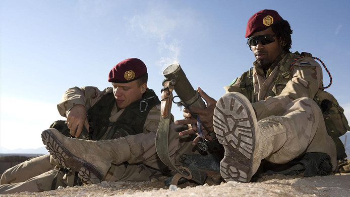 Een 60mm-mortier uit de hand afgevuurd in Afghanistan.